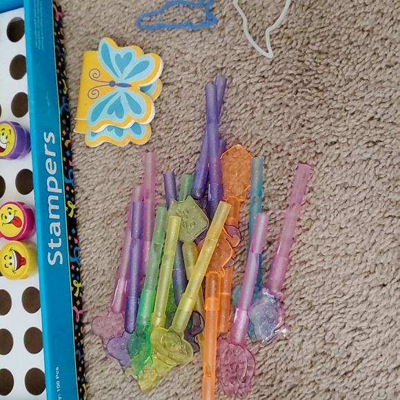 Classroom Treasure Box Prizes Kids Birthday Party Favors Assorted Goody Bags - Picture 5 of 7